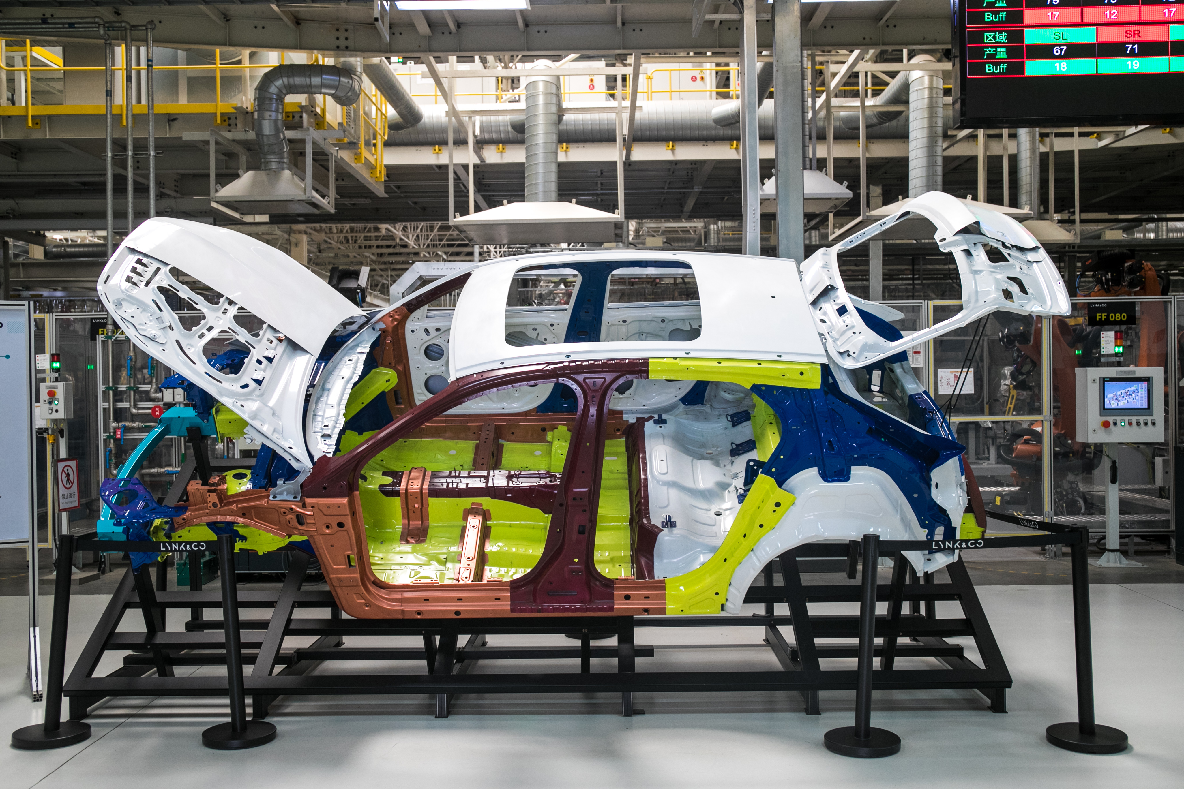 领克汽车张家口工厂 打造“潮流制造”新标杆，赋能汽车零配件产业升级